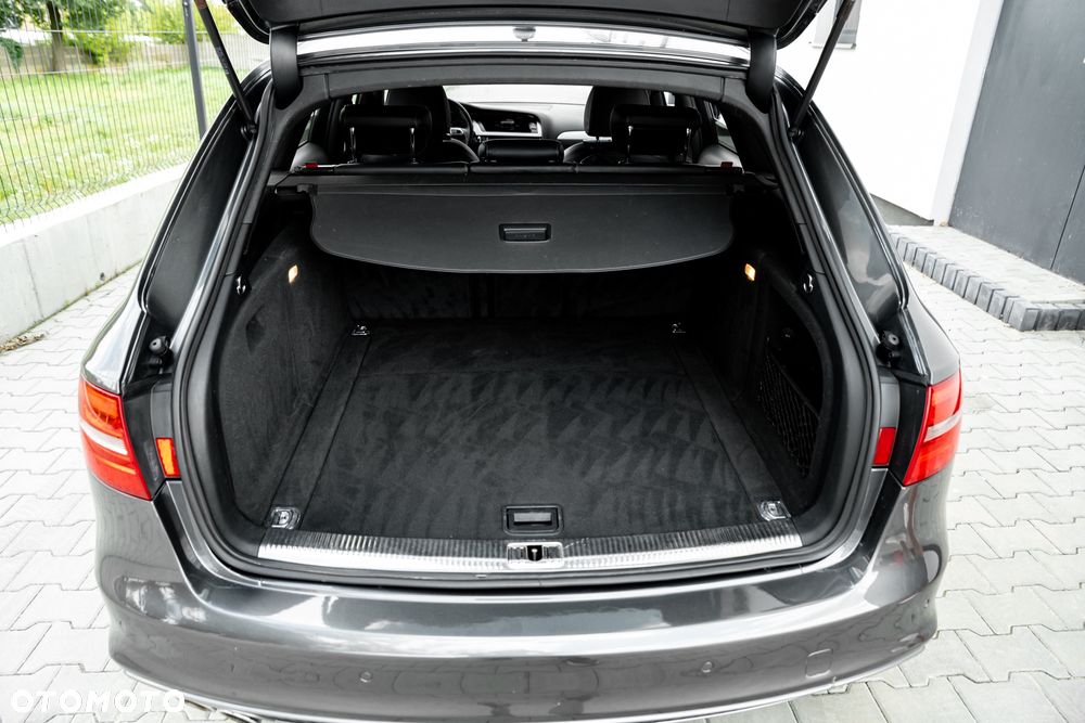 Audi A4 Avant 2.0 TDI DPF quattro S tronic S line Sportpaket - 18