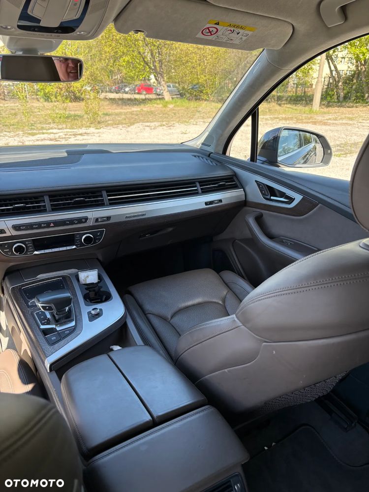 Audi Q7 - 11