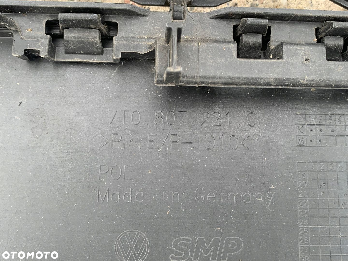 Zderzak przedni VW T7 MultiVAN 7T0 - 12