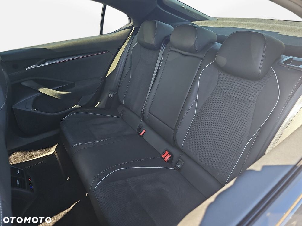 Skoda Superb 2.0 TSI Sportline DSG - 18