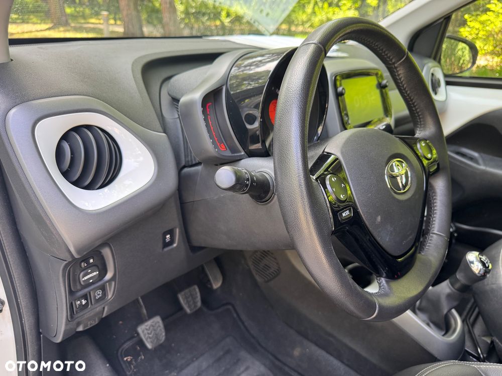 Toyota Aygo 1.0 VVT-i JBL Edition - 13