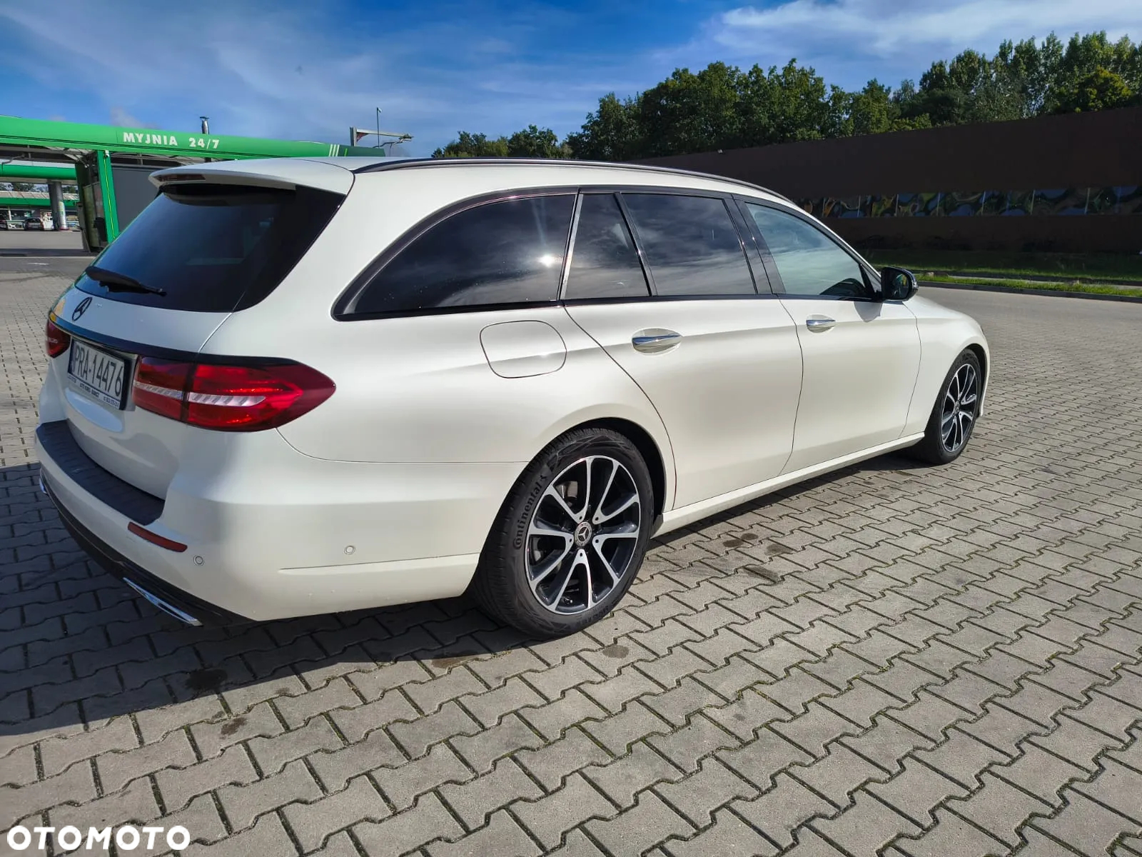 Mercedes-Benz Klasa E 300 d 9G-TRONIC - 40