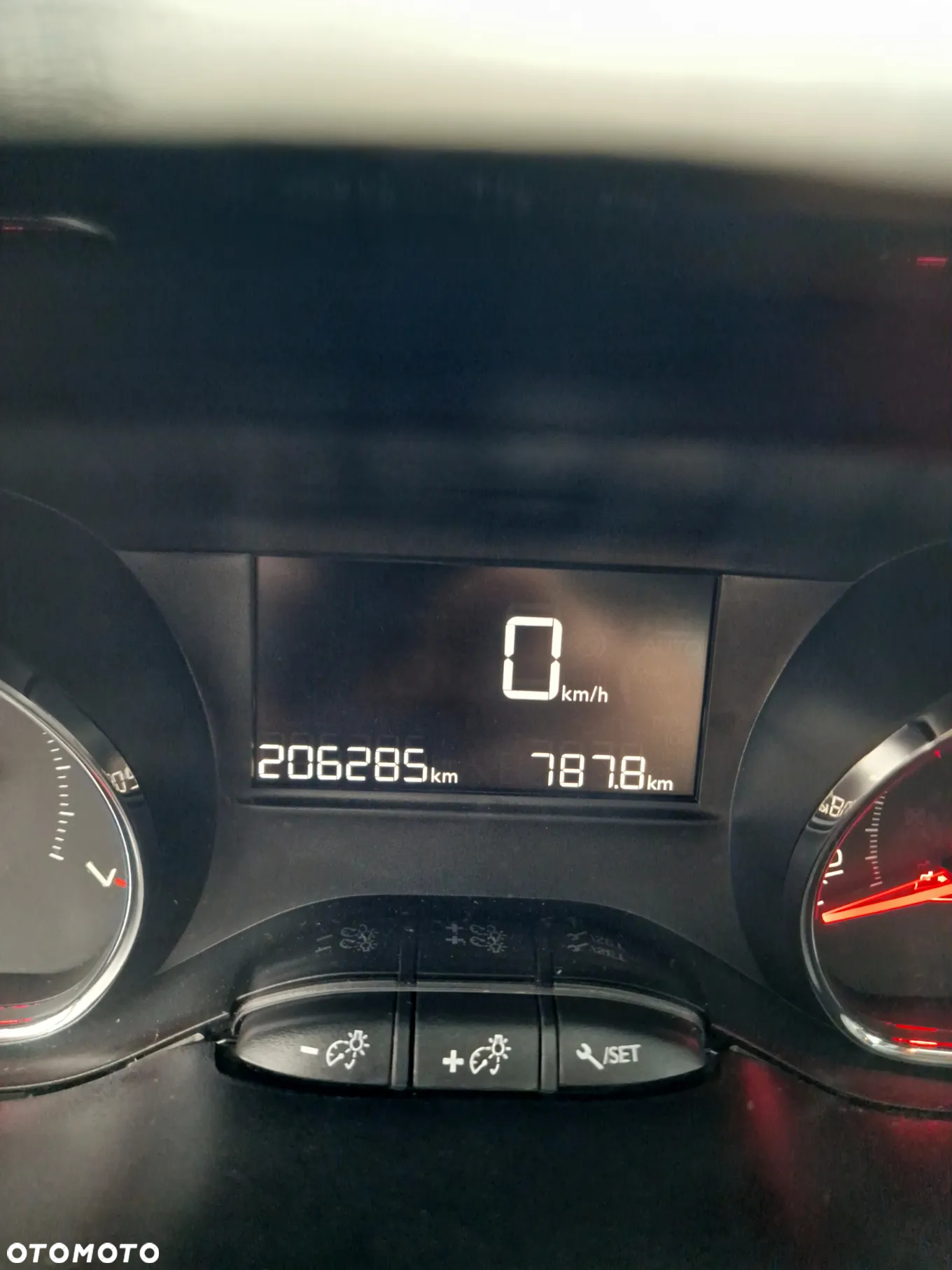 Peugeot 208 82 PureTech Style - 12