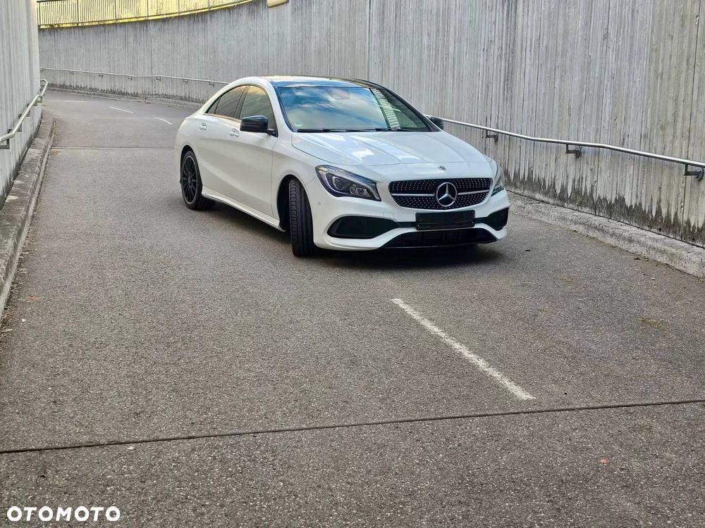 Mercedes-Benz CLA 220 4Matic 7G-DCT AMG Line - 19