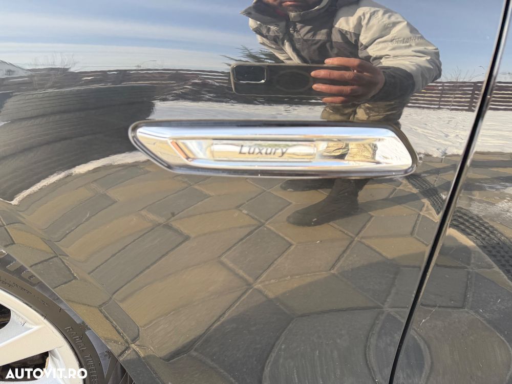 BMW Seria 5 520d - 23