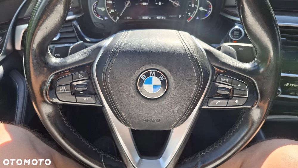 BMW Seria 5 530i Sport Line - 10