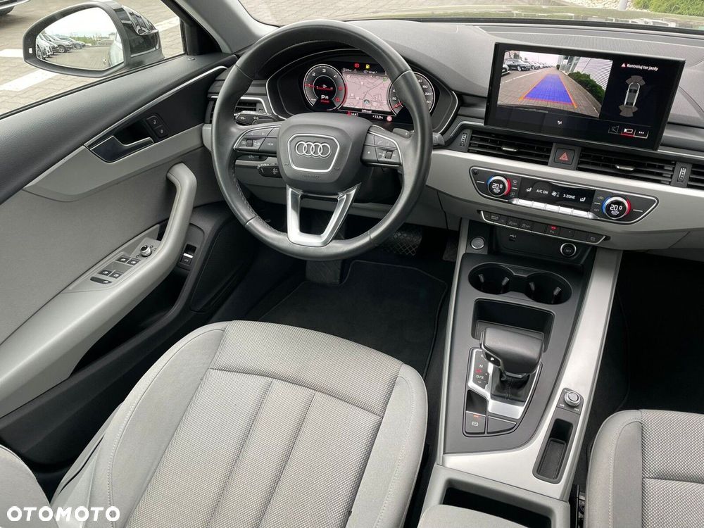 Audi A4 Limousine - 14