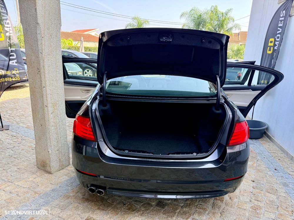 BMW 520 d Exclusive Auto 123g - 35