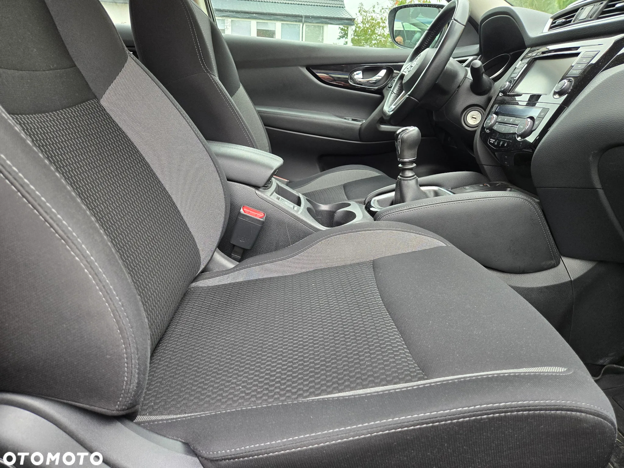 Nissan Qashqai 1.3 DIG-T TEKNA - 6