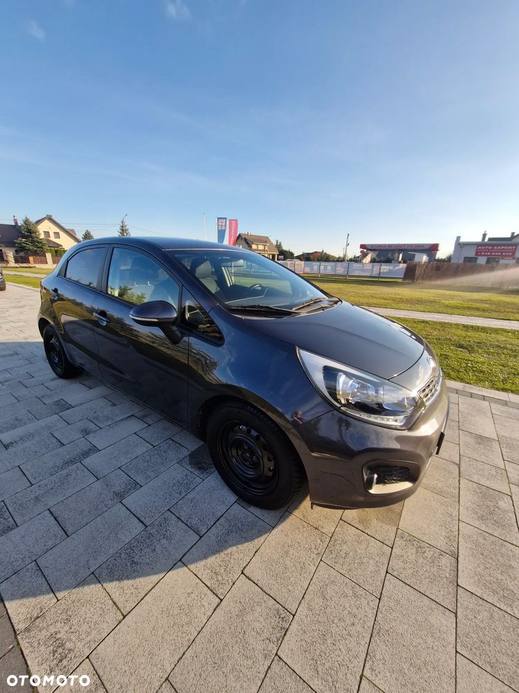 Kia Rio - 2