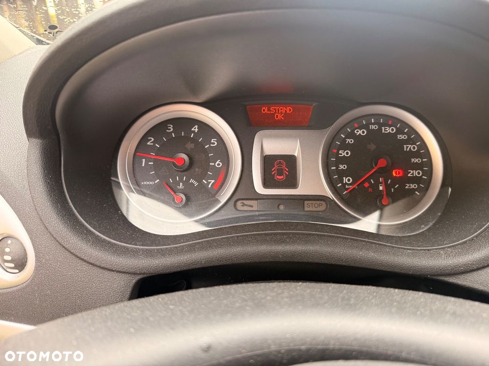 Renault Clio 1.2 16V 75 Expression - 15