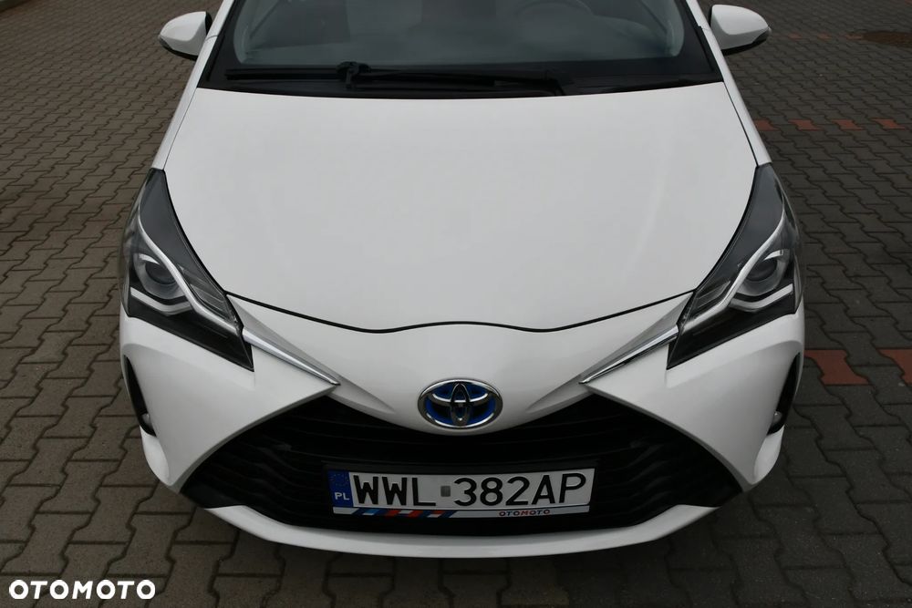 Toyota Yaris Hybrid 100 Premium EU6 - 11