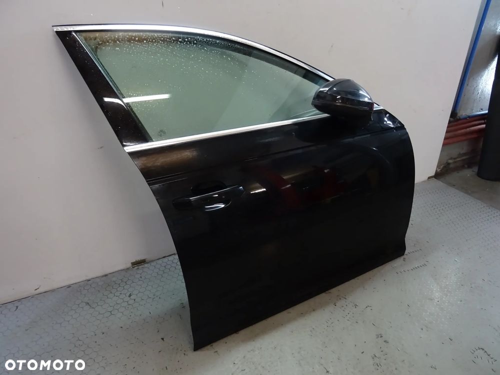 LY9T drzwi prawe przod  Audi A4 B9 8W 15-20 czesci - 2