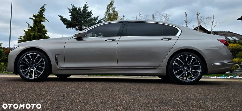 BMW Seria 7 [G11 G12] 19-22 - 30