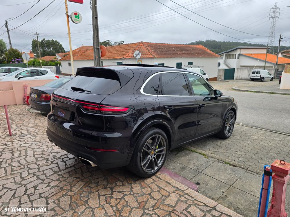 Porsche Cayenne E-Hybrid - 4