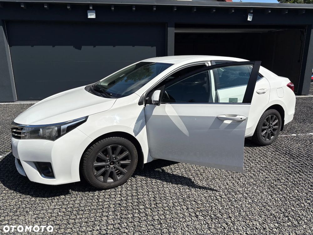 Toyota Corolla - 2