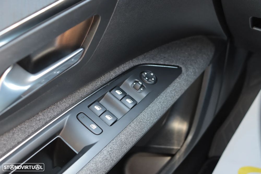 Peugeot 5008 BlueHDI 130 EAT8 Active - 37