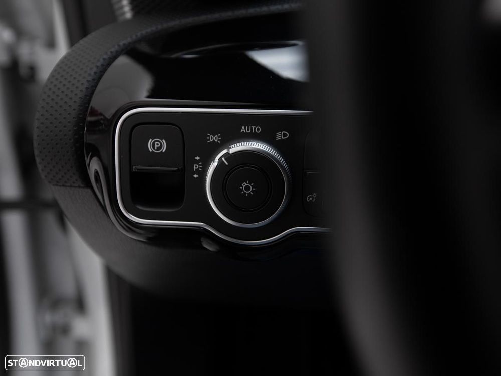 Mercedes-Benz CLA 250 e Shooting Brake Progressive - 17