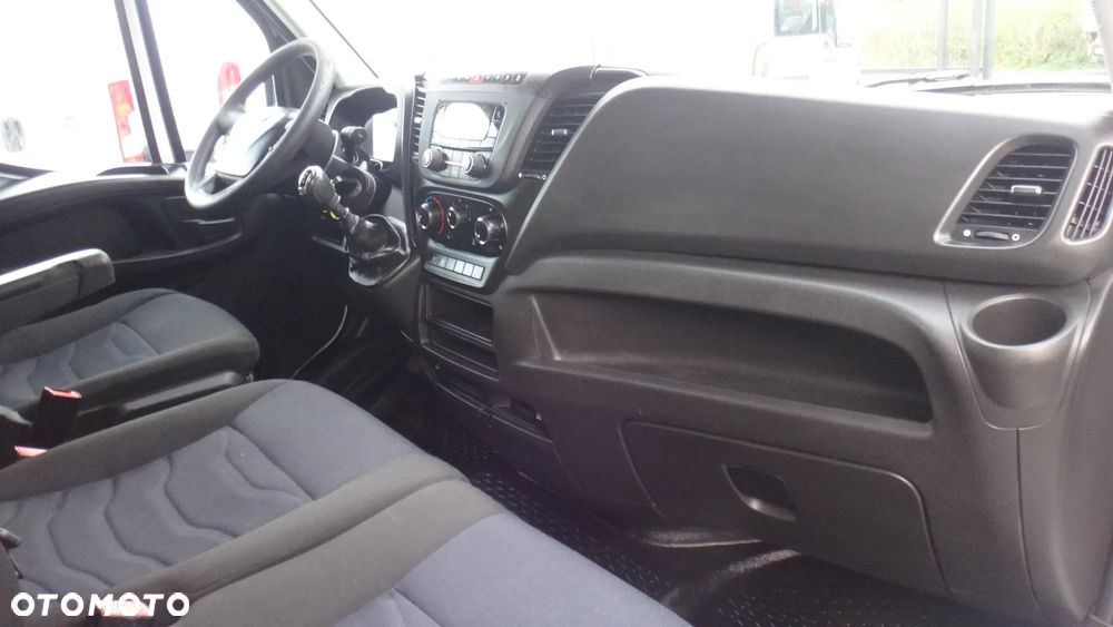 Iveco 35s18 - 11