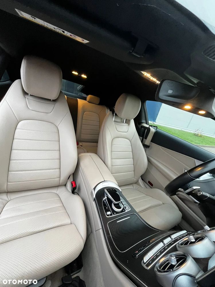 Mercedes-Benz Klasa C 200 4Matic 9G-TRONIC - 2