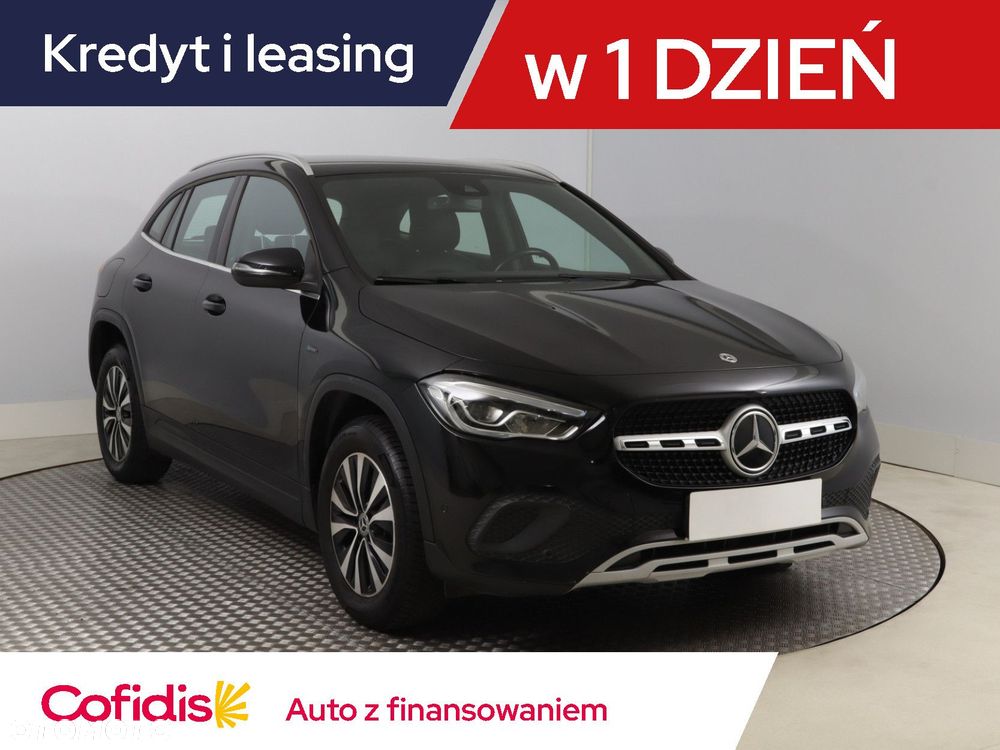 Mercedes-Benz GLA - 2