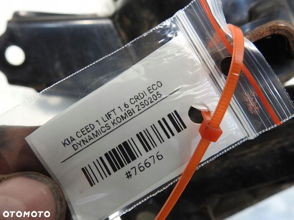 ŁAPA PODUSZKA SKRZYNI KIA CEED I 1.6 CRDI - 4
