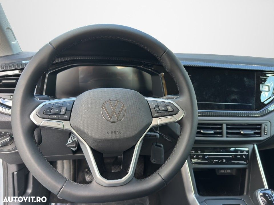 Volkswagen Polo - 12