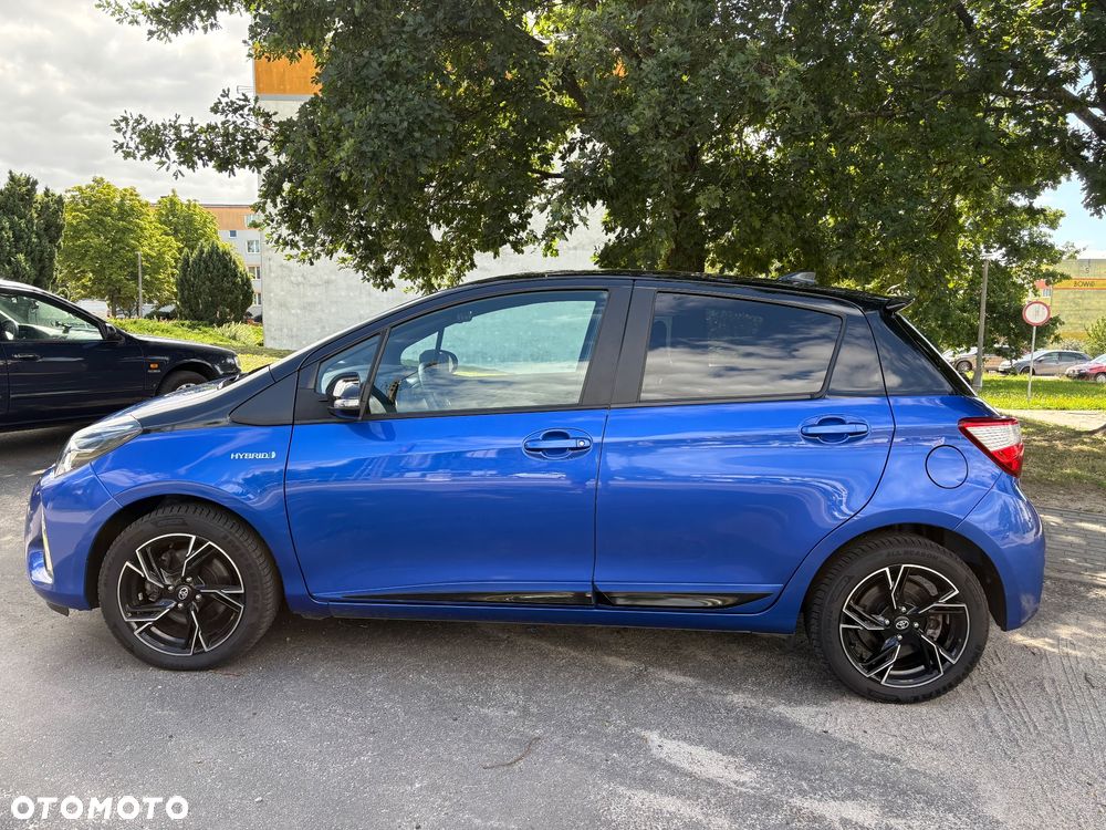 Toyota Yaris Hybrid 100 Selection Passion - 4