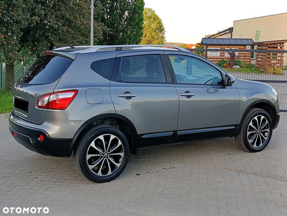 Nissan Qashqai 2.0 4x4 Tekna Premium - 8
