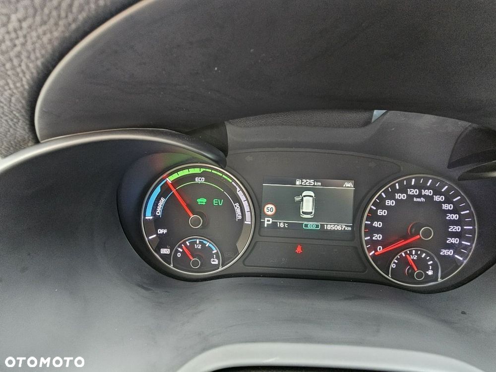 Kia Optima - 30