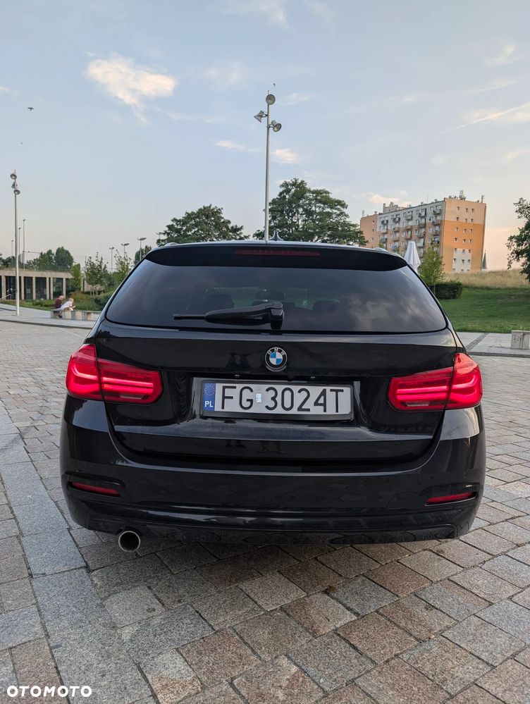 BMW Seria 3 318i - 5