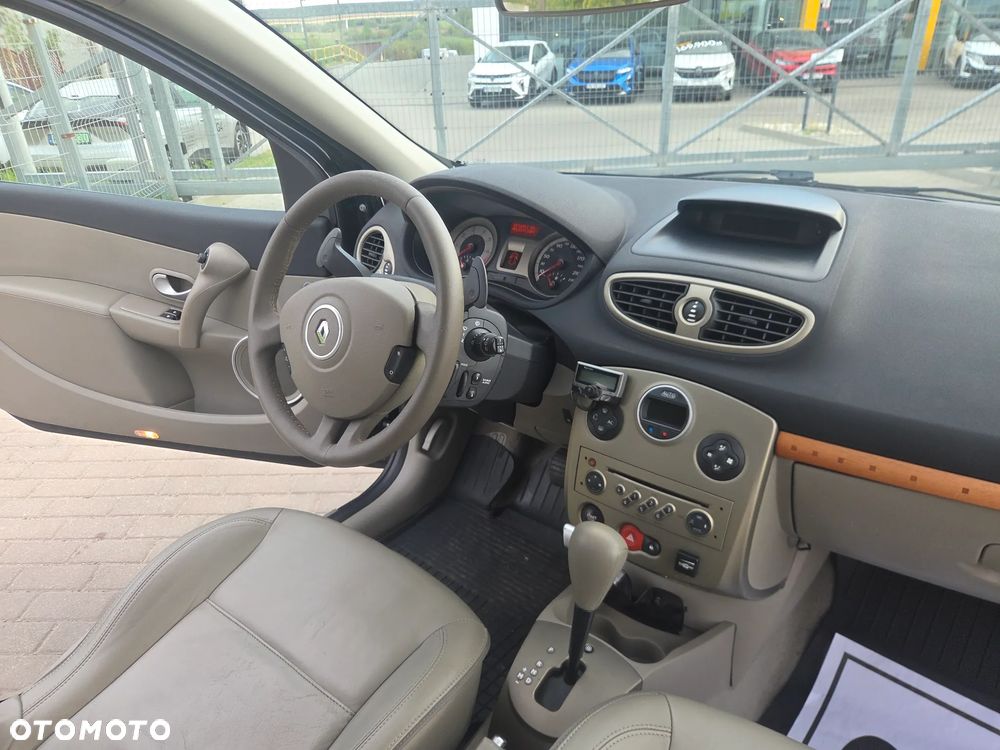 Renault Clio - 21