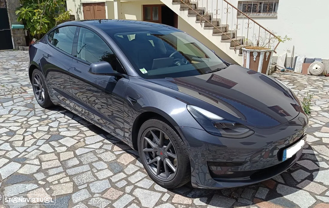 Tesla Model 3 Standard Range Plus RWD - 3