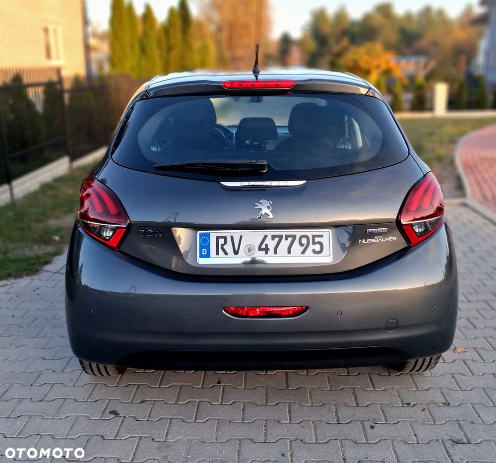 Peugeot 208 2016 photo 4
