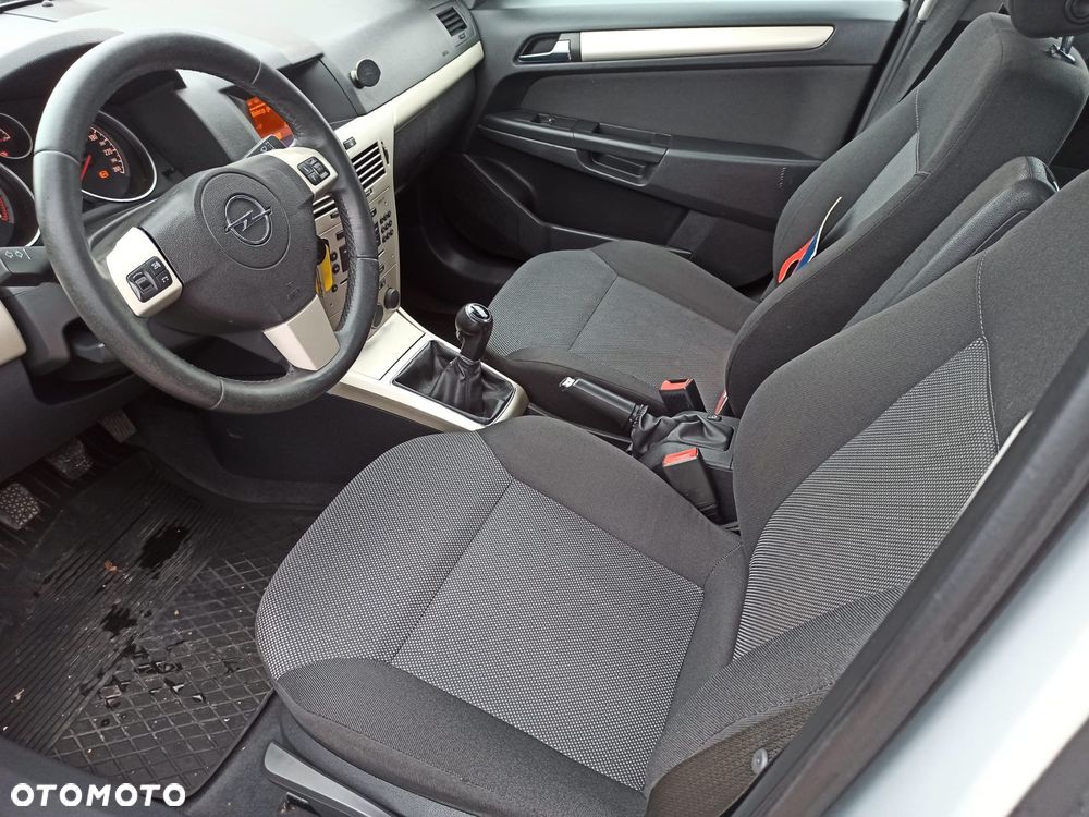 Opel Astra 1.6 Active - 12