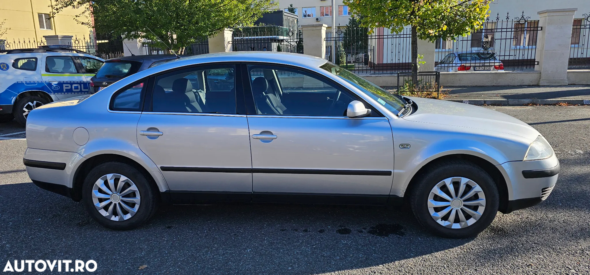 Volkswagen Passat - 4