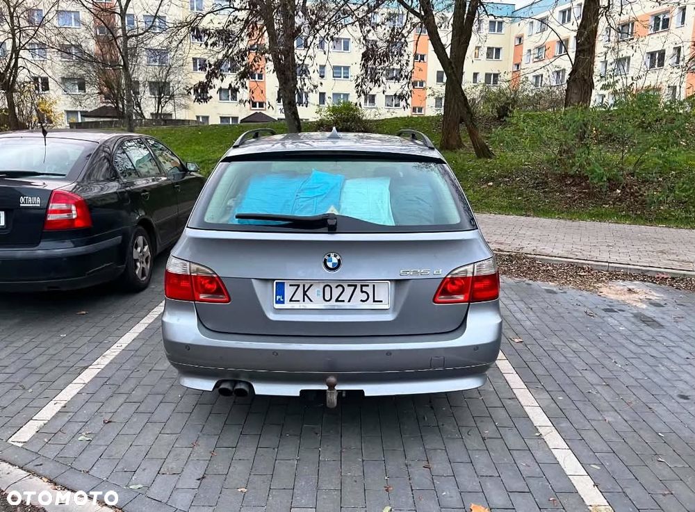 BMW Seria 5 525d - 8