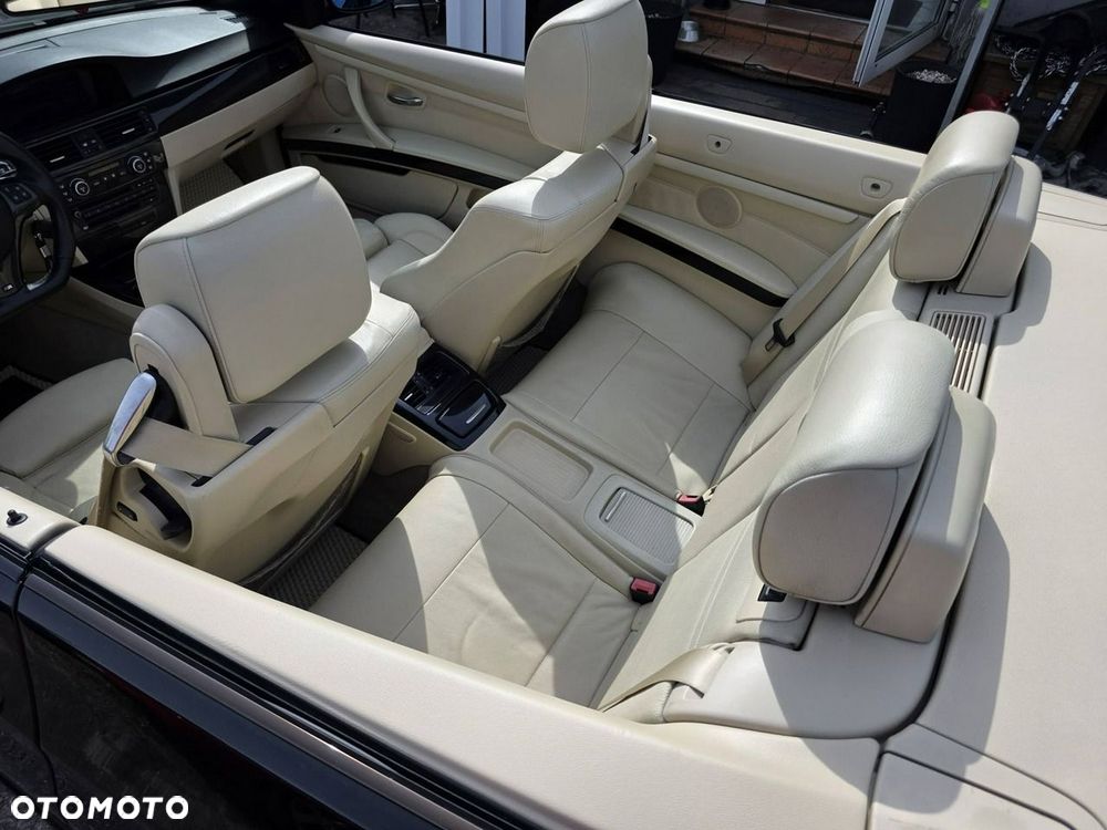 BMW Seria 3 320i Edition Exclusive - 36