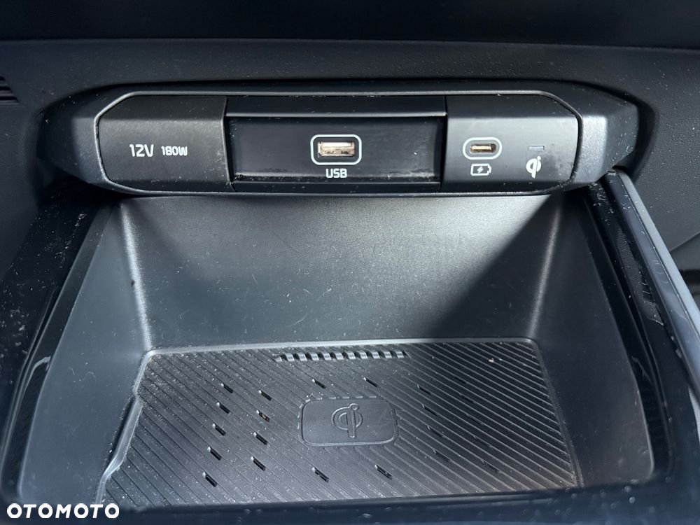 Kia Niro 1.6 GDI Hybrid M - 30