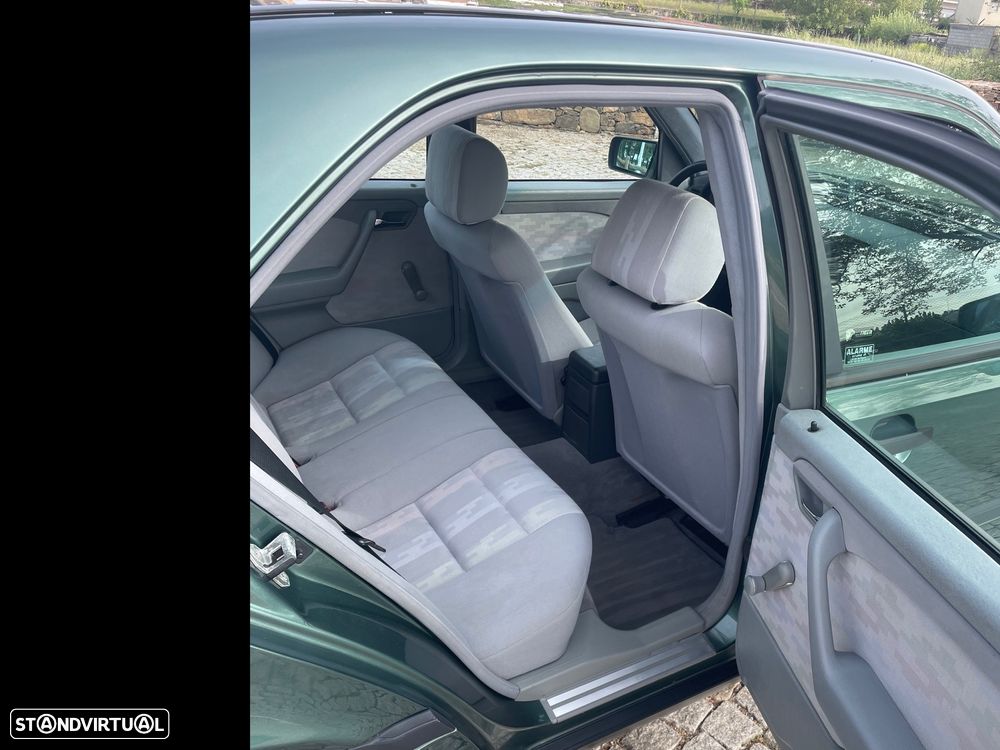 Mercedes-Benz C 220 - 10