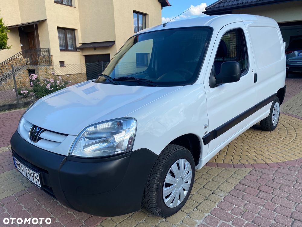 Peugeot PARTNER 1.6HDI NISKI PRZEBIEG 115 zakupiony w salonie w Rzeszowie - 1
