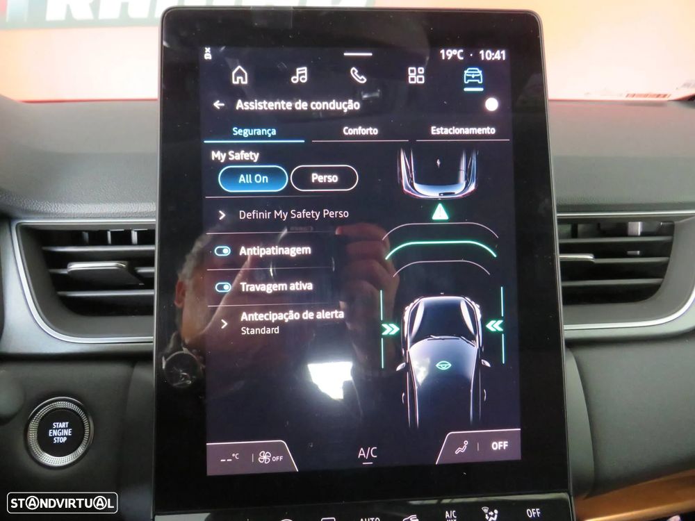 Renault Captur 1.0 TCe Techno Bi-Fuel - 38