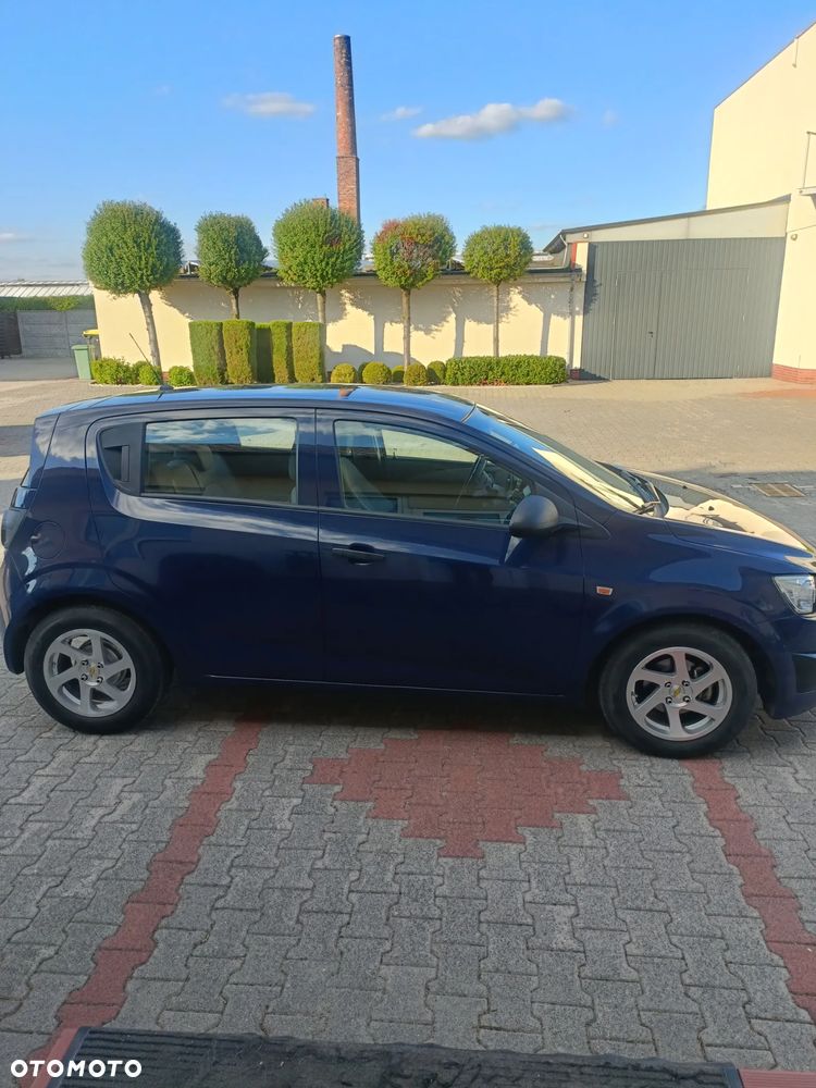 Chevrolet Aveo 1.2 LS - 28