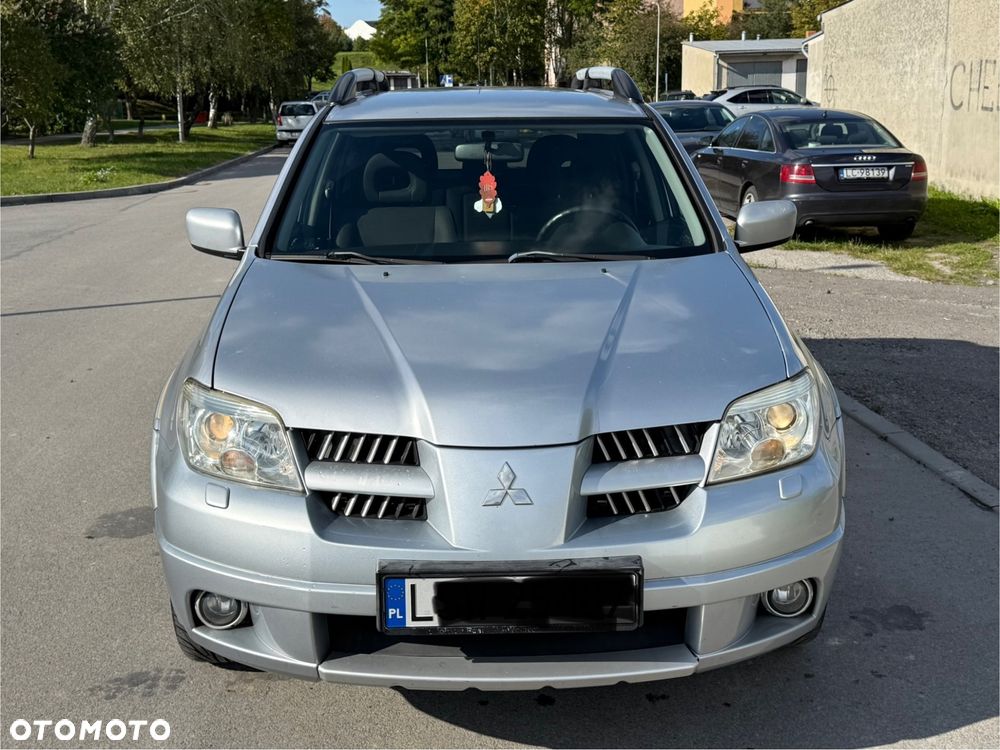 Mitsubishi Outlander - 15