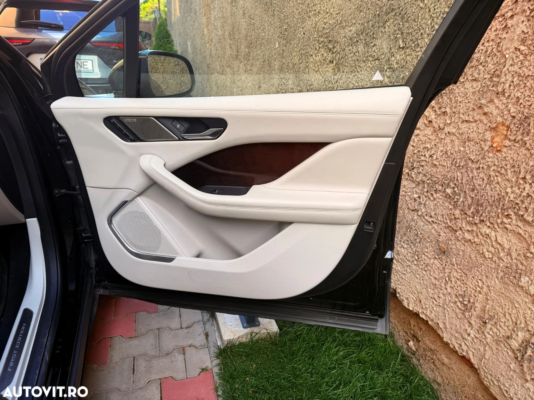 Jaguar I-Pace HSE - 16