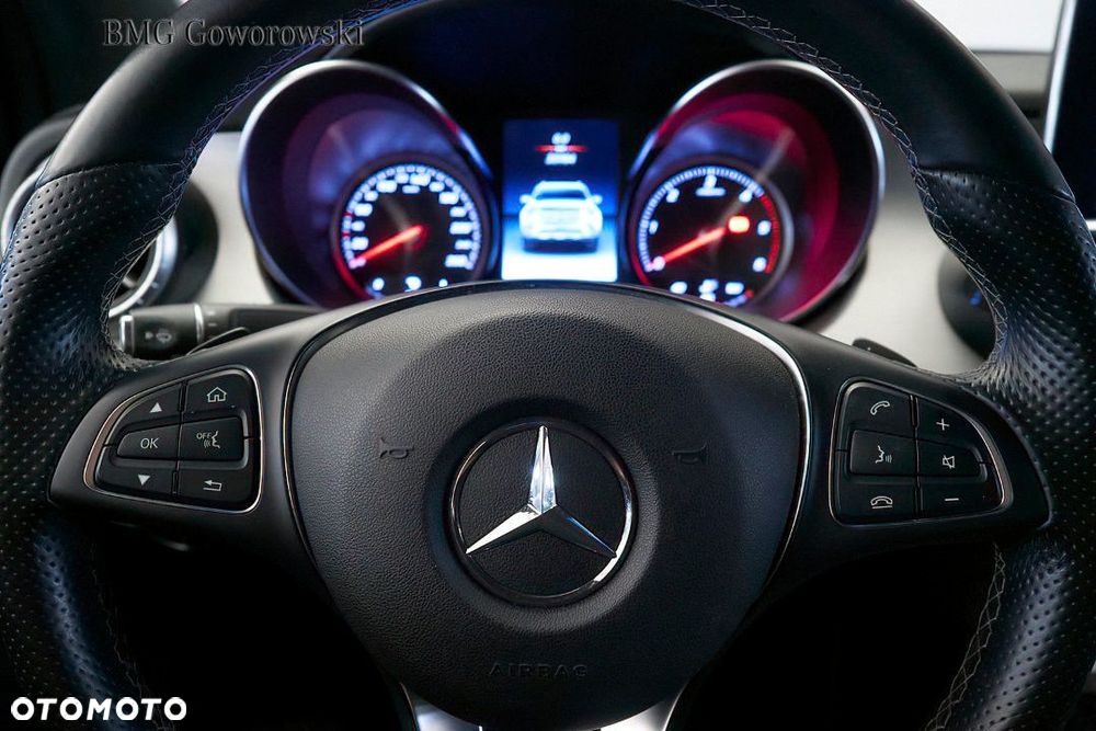 Mercedes-Benz Klasa X - 17