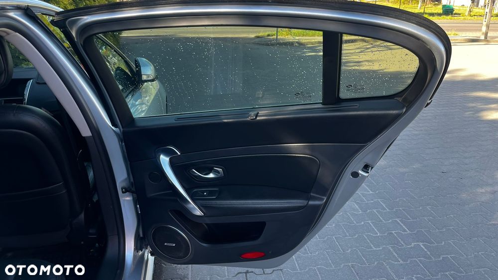 Renault Latitude - 27