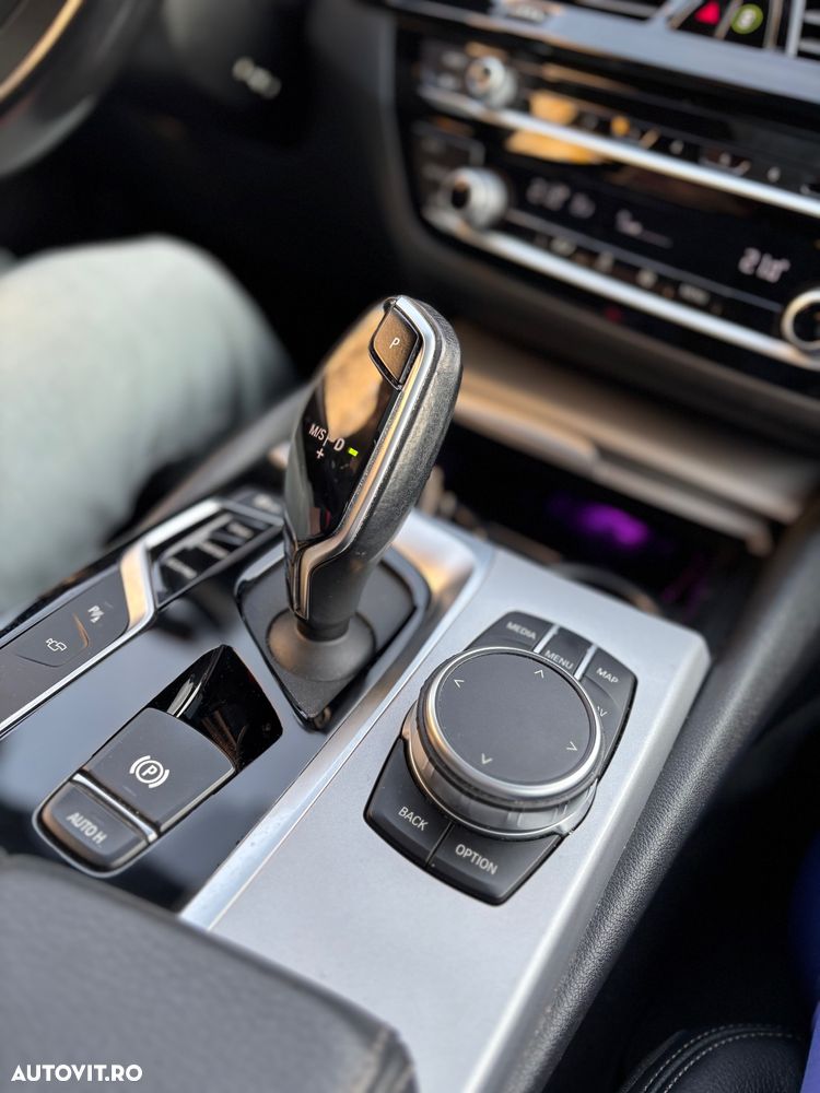 BMW Seria 5 520d Aut. - 21