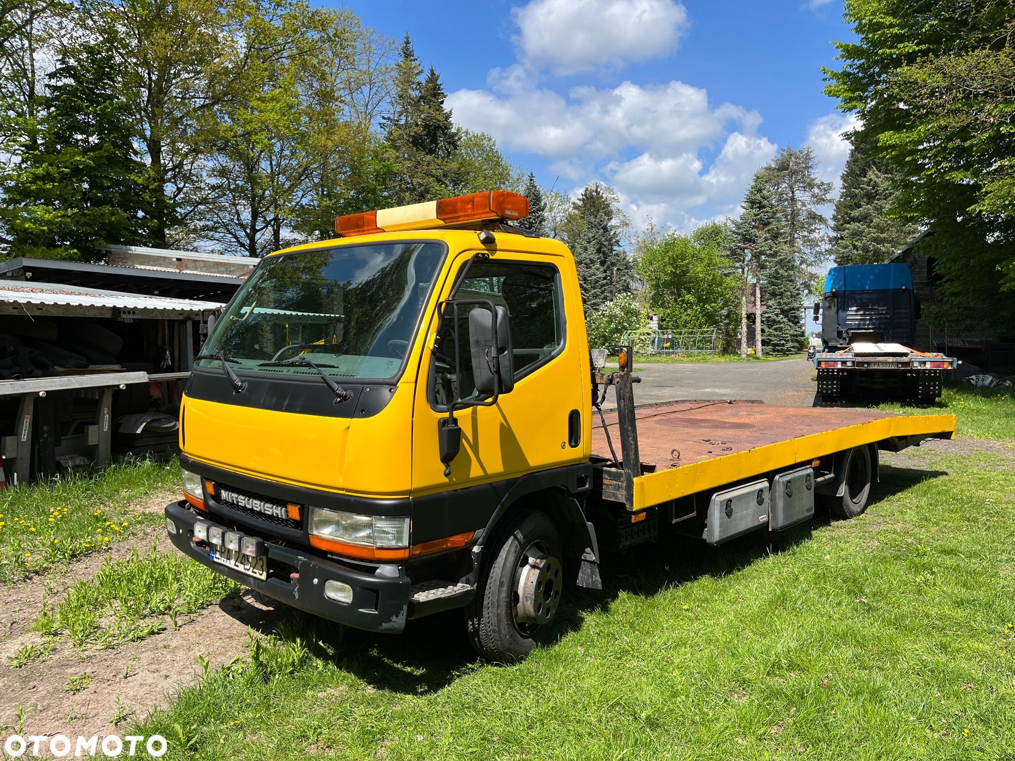 Mitsubishi Canter - 1
