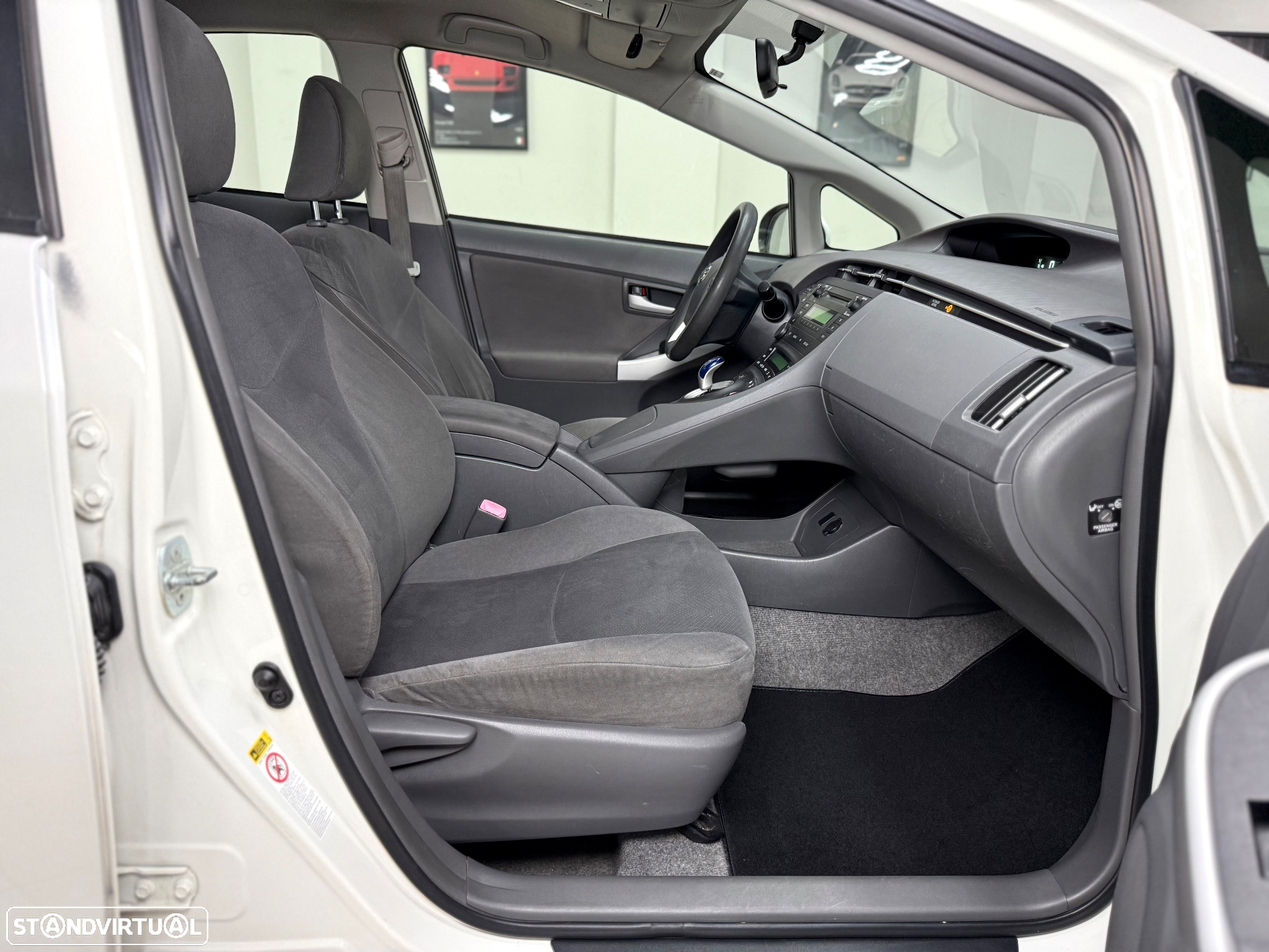 Toyota Prius 1.8 - 18
